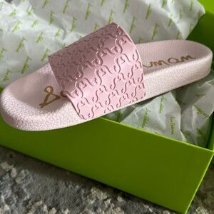 Brand new Sam Edelman slides